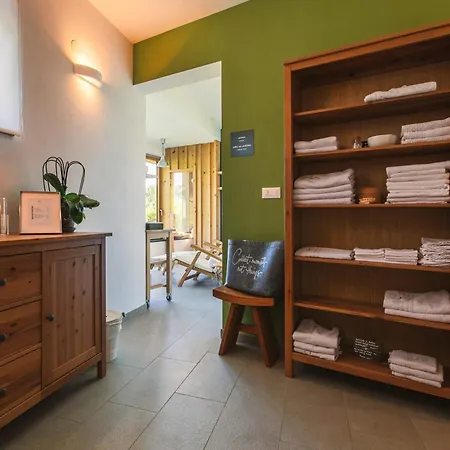Lill' Hill Estate & Wellness - Lumina *